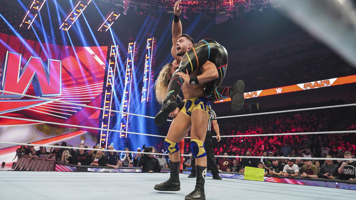 Austin Theory attempts an ATL on Seth Rollins on WWE Raw 2022