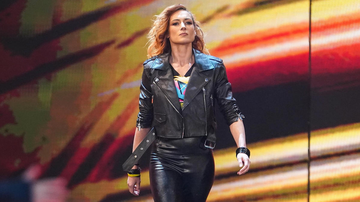 Becky Lynch walking to ring