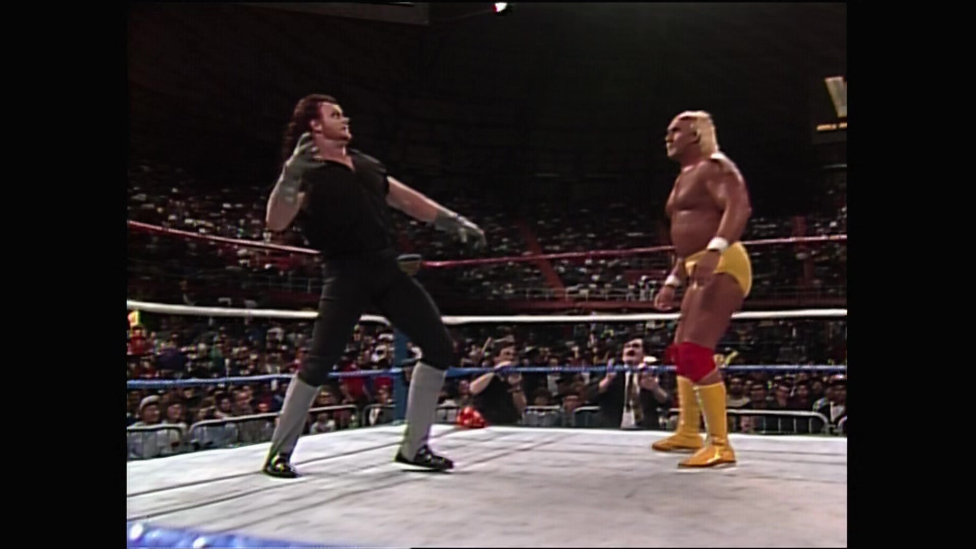 Hulk Hogan takes on The Undertaker at WWF This Tuesday In Texas