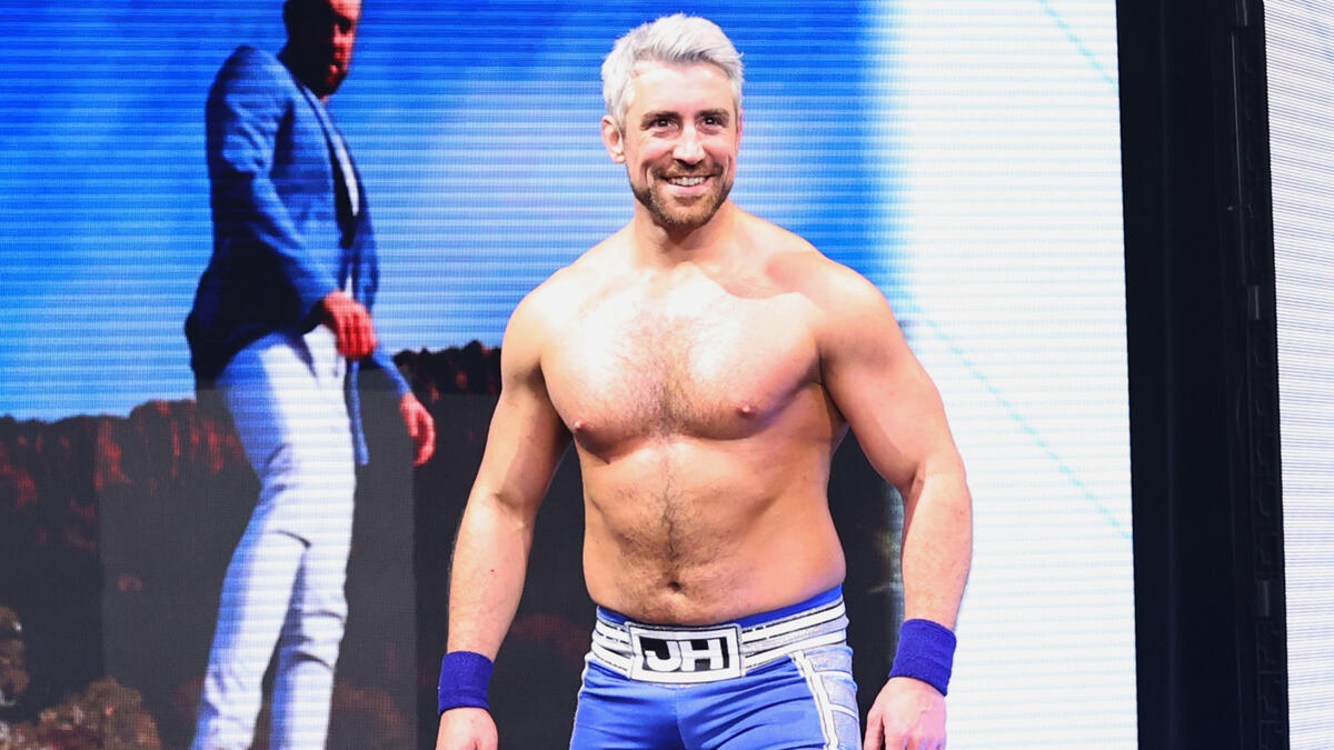 Joe Hendry Signs With WWE